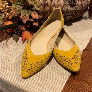 Franco Sarto Mustard Yellow Pointed Toe Flats 10